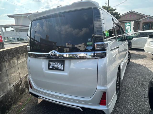 ヴォクシー ＺＳ　煌（30枚目）