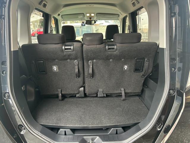 販売店も広々展示場完備！！総台数７０台展示！全メーカー新車も購入出来ちゃいます。