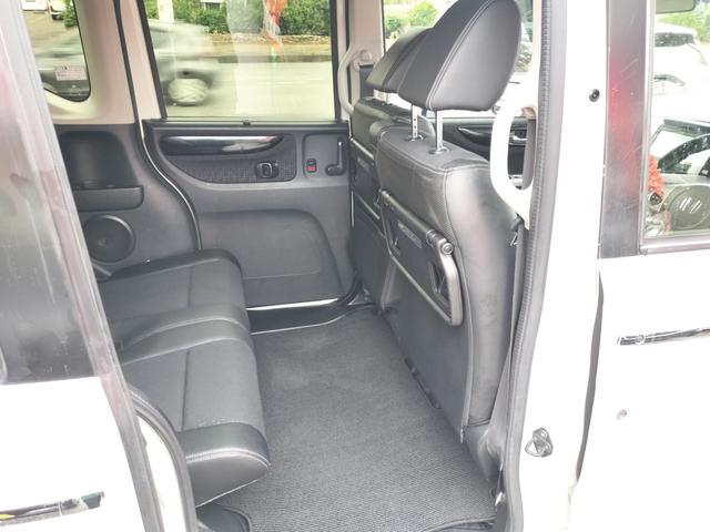 両側パワースライドドア・ベンチシート