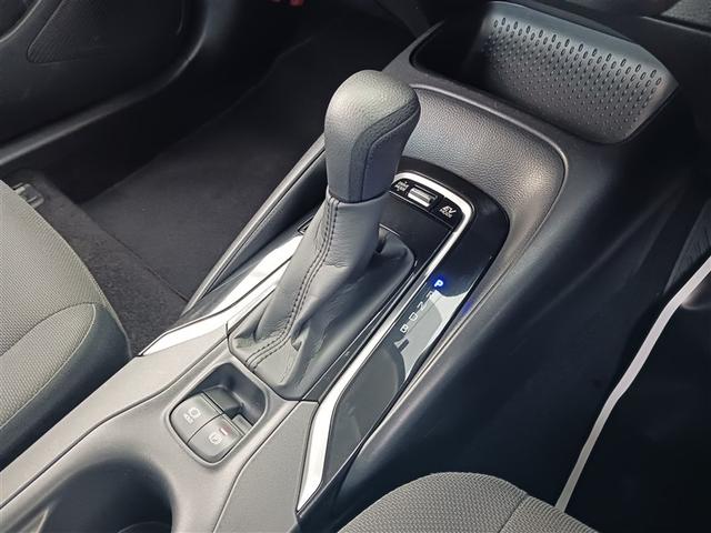 カローラツーリング ハイブリッド　Ｇ－Ｘ　メモリーナビ　ミュージックプレイヤー接続可　バックカメラ　衝突被害軽減システム　ＥＴＣ　ＬＥＤヘッドランプ（32枚目）