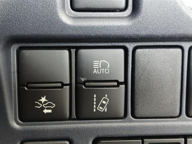 ヴォクシー ハイブリッドＶ　フルセグ　メモリーナビ　ＤＶＤ再生　ミュージックプレイヤー接続可　後席モニター　バックカメラ　衝突被害軽減システム　ＥＴＣ　ドラレコ　電動スライドドア　ＬＥＤヘッドランプ　乗車定員７人　３列シート（36枚目）