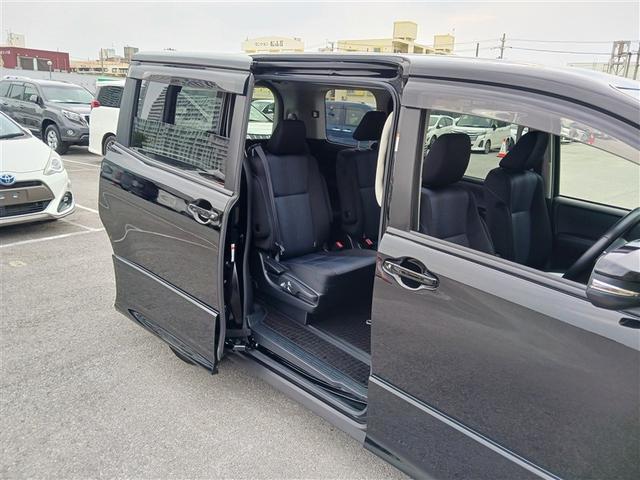 ヴォクシー ハイブリッドＺＳ　フルセグ　メモリーナビ　ＤＶＤ再生　ミュージックプレイヤー接続可　バックカメラ　衝突被害軽減システム　ＥＴＣ　ドラレコ　両側電動スライド　ＬＥＤヘッドランプ　乗車定員７人　３列シート　記録簿（8枚目）