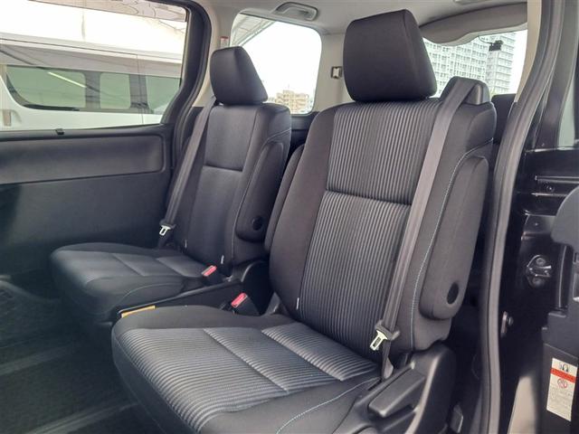 ヴォクシー ハイブリッドＺＳ　フルセグ　メモリーナビ　ＤＶＤ再生　ミュージックプレイヤー接続可　バックカメラ　衝突被害軽減システム　ＥＴＣ　ドラレコ　両側電動スライド　ＬＥＤヘッドランプ　乗車定員７人　３列シート　記録簿（17枚目）