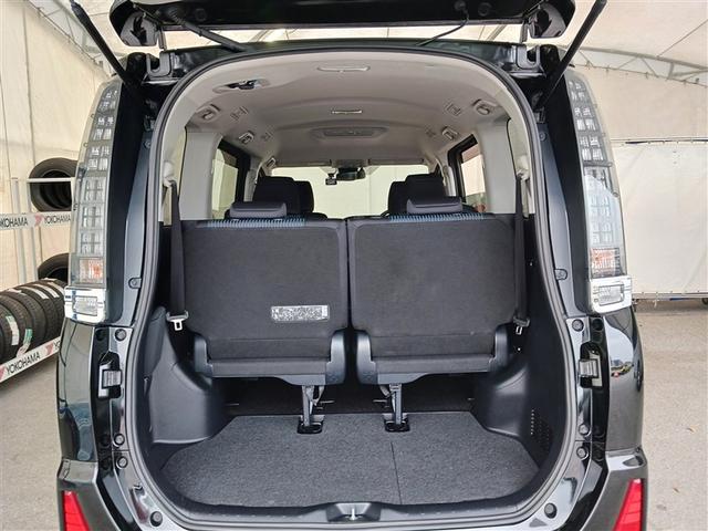 ヴォクシー ハイブリッドＺＳ　フルセグ　メモリーナビ　ＤＶＤ再生　ミュージックプレイヤー接続可　バックカメラ　衝突被害軽減システム　ＥＴＣ　ドラレコ　両側電動スライド　ＬＥＤヘッドランプ　乗車定員７人　３列シート　記録簿（21枚目）