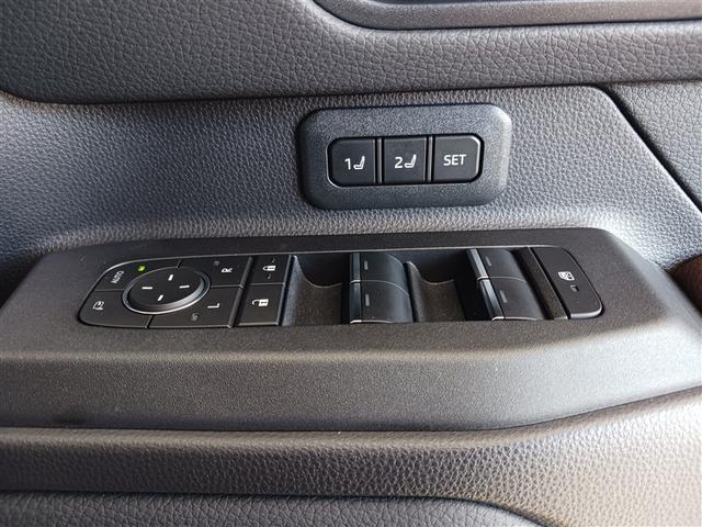 ランドクルーザー250 ZX サンルーフ 4WD フルセグ メモリーナビ ミュージックプレイヤー接続可 バックカメラ 衝突被害軽減システム ETC ドラレコ LEDヘッドランプ 乗車定員7人 ディーゼル(37枚目)