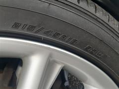 タイヤサイズ２１５／４５Ｒ１８ 4