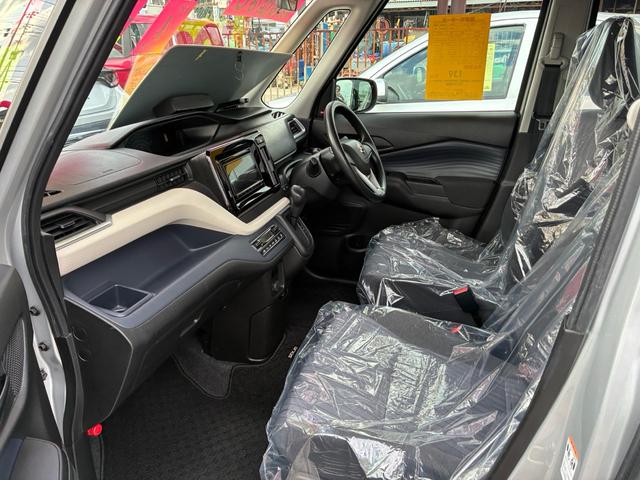 ソリオ G 社外ナビ・Bluetooth・ラジオ・AUX・ドライブレコーダー・バックカメラ・バックセンサー・ETC・左側電動スライドドア・オートライト・オートマチックハイビーム・フルフラット・ウォークスルー(8枚目)