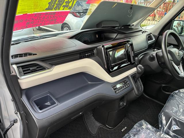 ソリオ G 社外ナビ・Bluetooth・ラジオ・AUX・ドライブレコーダー・バックカメラ・バックセンサー・ETC・左側電動スライドドア・オートライト・オートマチックハイビーム・フルフラット・ウォークスルー(9枚目)