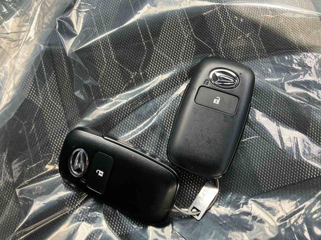 新車メーカー保証に準じた保証を１年間無償で受けられる「まごころ保証」、さらに保証を延長できる「まごころ保証プラス」「まごころ保証プラスα」をご用意しております。