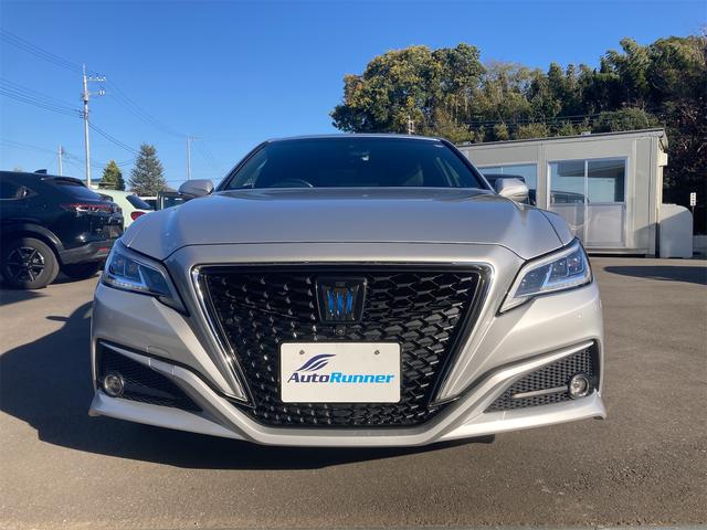 クラウンハイブリッド Ｇ　トヨタセーフティセンス　サンルーフ　レザーシート　純正ナビ　ビルトインＥＴＣ　全席パワーシート　全席シートヒーター　デジタルインナーミラー　全方位モニター　パーキングアシスト　ヘッドアップディスプレイ（2枚目）