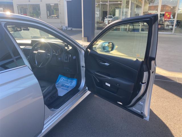 クラウンハイブリッド Ｇ　トヨタセーフティセンス　サンルーフ　レザーシート　純正ナビ　ビルトインＥＴＣ　全席パワーシート　全席シートヒーター　デジタルインナーミラー　全方位モニター　パーキングアシスト　ヘッドアップディスプレイ（22枚目）