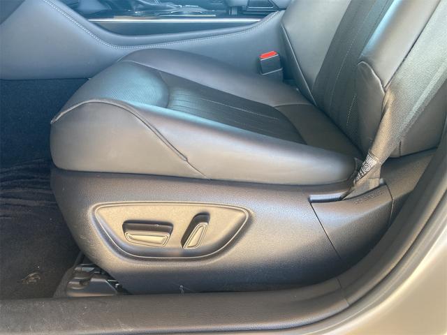 クラウンハイブリッド Ｇ　トヨタセーフティセンス　サンルーフ　レザーシート　純正ナビ　ビルトインＥＴＣ　全席パワーシート　全席シートヒーター　デジタルインナーミラー　全方位モニター　パーキングアシスト　ヘッドアップディスプレイ（39枚目）