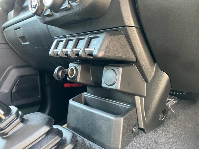 ジムニー XL ユーザー買取車 ワンオーナー MT ひょう害(22枚目)