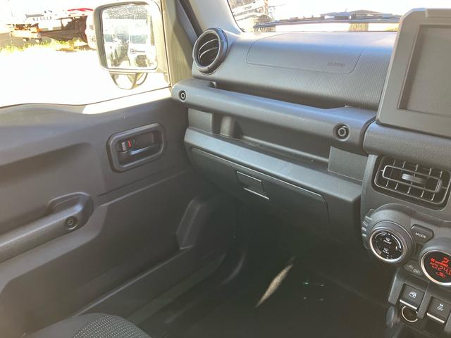 ジムニー XL ユーザー買取車 ワンオーナー MT ひょう害(30枚目)