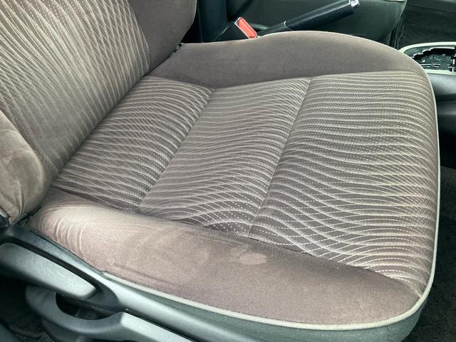 アクア Ｇ　ナビ　バックカメラ　クルーズコントロール　ＴＶ　スマートキー（23枚目）