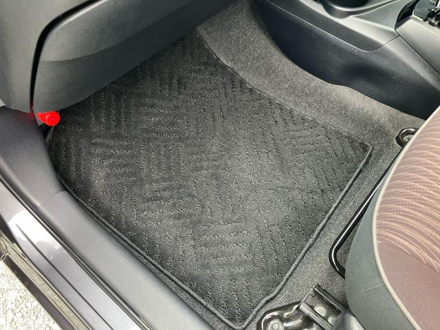 アクア Ｇ　ナビ　バックカメラ　クルーズコントロール　ＴＶ　スマートキー（29枚目）