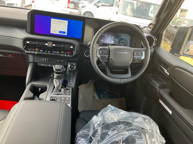 ランドクルーザー２５０ ＶＸ　サンルーフ　７人乗り　ＪＢＬ　トヨタチームメイト　メーカーナビ　全方位カメラ　デジタルインナーミラー（18枚目）