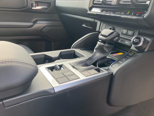 ランドクルーザー２５０ ＶＸ　サンルーフ　７人乗り　ＪＢＬ　トヨタチームメイト　メーカーナビ　全方位カメラ　デジタルインナーミラー（27枚目）