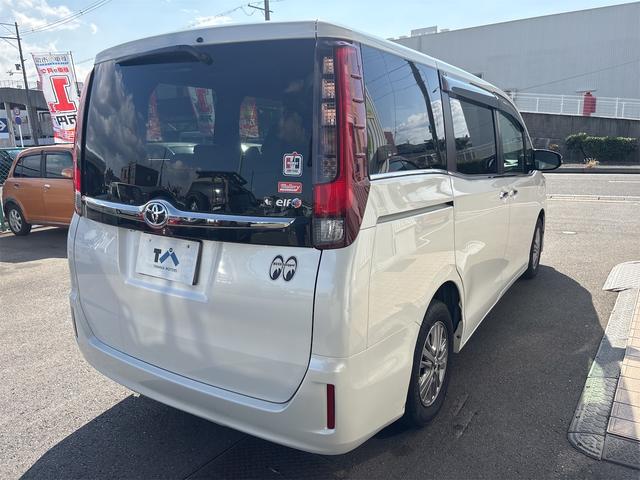 エスクァイア Gi ブラックテーラード Gi ブラックテーラード ワンオーナー アルパイン9インチナビ アルパインツィーター シートヒーター クルーズコントロール 両側パワースライドドア ハーフレザーシート 7人乗り Bluetooth(8枚目)