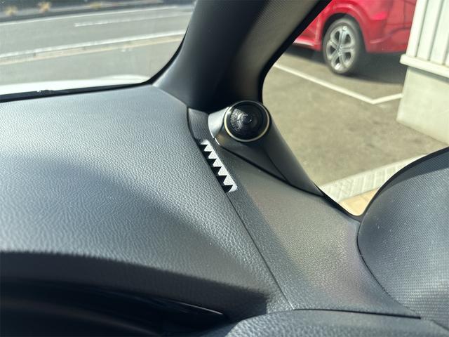 エスクァイア Gi ブラックテーラード Gi ブラックテーラード ワンオーナー アルパイン9インチナビ アルパインツィーター シートヒーター クルーズコントロール 両側パワースライドドア ハーフレザーシート 7人乗り Bluetooth(26枚目)