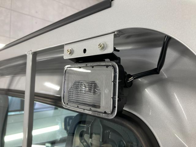 キャリイトラック ＫＣエアコン・パワステ農繁仕様　パートタイム４ＷＤ　キーレスエントリー　パワーウィンドー　リーフスプリング４枚　禁煙車　アイドルストップ　Ｗエアバッグ　オートライト　ＡＣ　ＰＳ　ＡＢＳ（27枚目）