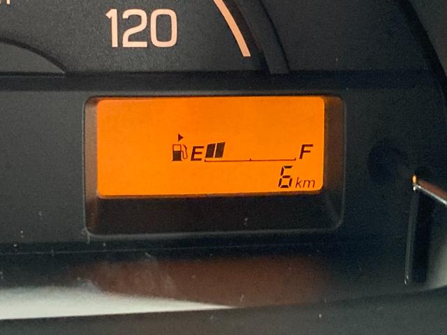 キャリイトラック ＫＣエアコン・パワステ農繁仕様　パートタイム４ＷＤ　キーレスエントリー　パワーウィンドー　リーフスプリング４枚　禁煙車　アイドルストップ　Ｗエアバッグ　オートライト　ＡＣ　ＰＳ　ＡＢＳ（32枚目）