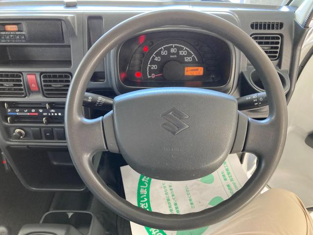 キャリイトラック ＫＣエアコン・パワステ　パートタイム４ＷＤ　パワステ　エアコン　運転席エアバック　ＥＴＣ　ヘッドライトレベライザー　マニュアル５速　バイザー　フロアマット　荷台マット　ゲートチェーン　ゲートプロテクター（23枚目）