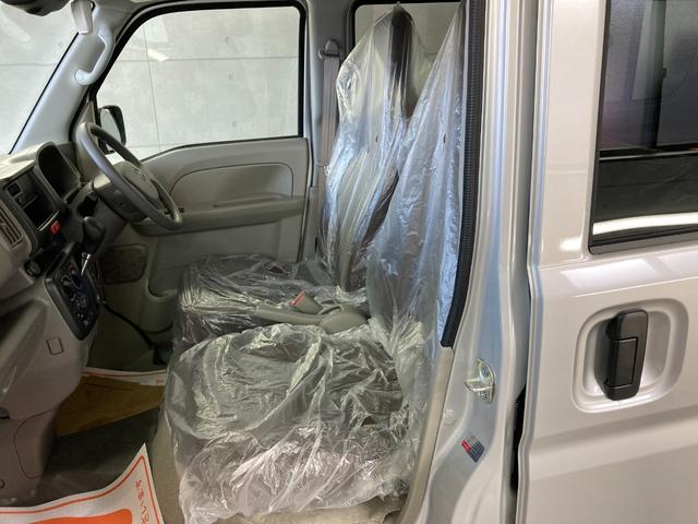 ＮＶ１００クリッパーバン ＤＸ　衝突被害軽減システム　キーレスキー　ＣＶＴ　両側スライドドア　パワーウィンドー　エコモード　禁煙車両　ＡＴライト　パワステ付き　エアコン　両席エアバック　インテリジェントエマージェンシーブレーキ（13枚目）