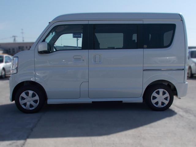 遠くで見た場合と近くで見た場合、光の反射加減によってもボディカラーの見え方や印象が変わりますよね。そんな些細な変化でも、ぜひあなただけの楽しみ方を見つけみては♪