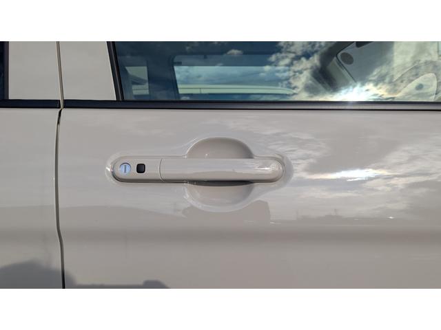 アルトラパン Ｌ　バックアイカメラ付きディスプレイオーディオ装着車　前後誤発進抑制　シートヒーター付　横滑り防止装置付き　エネチャージ　運転席助手席エアバッグ　プッシュスタートスマートキー　Ｃセンサー　イモビライザー（16枚目）