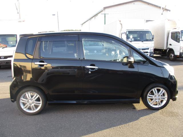 ムーヴ カスタム　ＲＳ　カロッツェリアナビ　地デジ　プッシュスタート　ＨＩＤライト　ＭＯＭＯステアリング　インタークーラーターボ（4枚目）