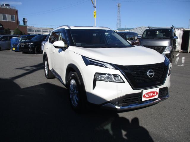 エクストレイル G e-4ORCE パノラミックガラスSR ルーフレール 本革シート BOSE 禁煙車(3枚目)