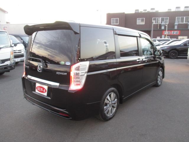 ステップワゴンスパーダ Ｚ　両側パワースライドドア　禁煙ワンオーナー　８人乗り（5枚目）