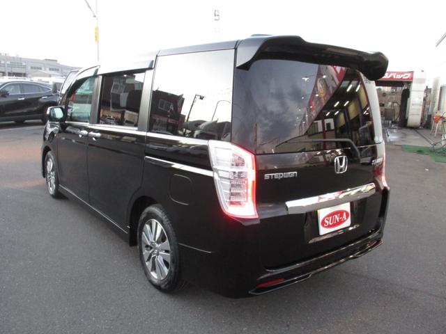 ステップワゴンスパーダ Ｚ　両側パワースライドドア　禁煙ワンオーナー　８人乗り（7枚目）