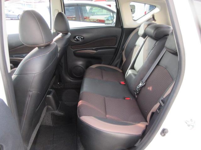 ノート ｅ－パワー　メダリスト　純正ナビ　インテリアラモ二＋スマートルームミラー　踏み間違え防止　フロント＆バックソナー付　ハーフレザーシート（18枚目）