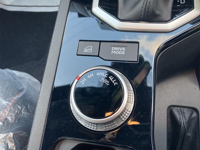 トライトン ＧＳＲ　４ＷＤ　ナビ　全方位カメラ　ＥＴＣ　パワーシート　スマートキー　シートヒーター　オートクルーズコントロール　登録済未使用車（14枚目）