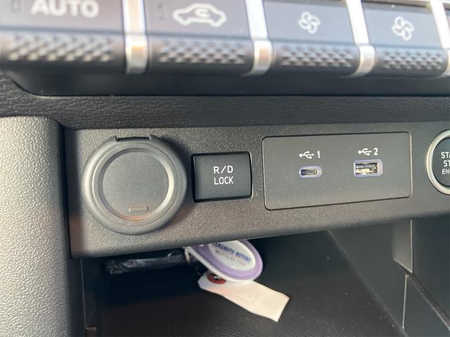 トライトン ＧＳＲ　４ＷＤ　ナビ　全方位カメラ　ＥＴＣ　パワーシート　スマートキー　シートヒーター　オートクルーズコントロール　登録済未使用車（18枚目）