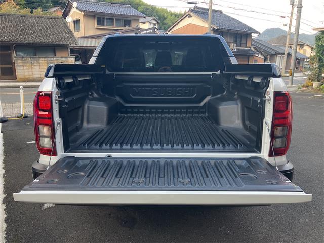 トライトン ＧＳＲ　４ＷＤ　ナビ　全方位カメラ　ＥＴＣ　パワーシート　スマートキー　シートヒーター　オートクルーズコントロール　登録済未使用車（37枚目）