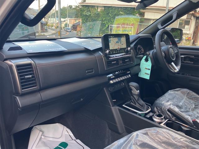 トライトン ＧＳＲ　４ＷＤ　ナビ　全方位カメラ　ＥＴＣ　パワーシート　スマートキー　シートヒーター　オートクルーズコントロール　登録済未使用車（42枚目）