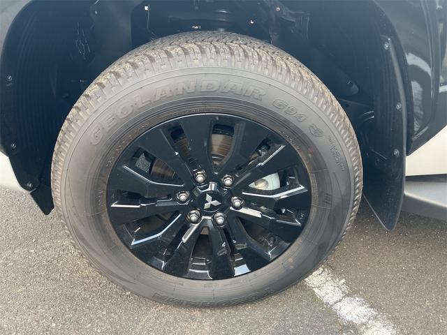 トライトン ＧＳＲ　４ＷＤ　ナビ　全方位カメラ　ＥＴＣ　パワーシート　スマートキー　シートヒーター　オートクルーズコントロール　登録済未使用車（44枚目）