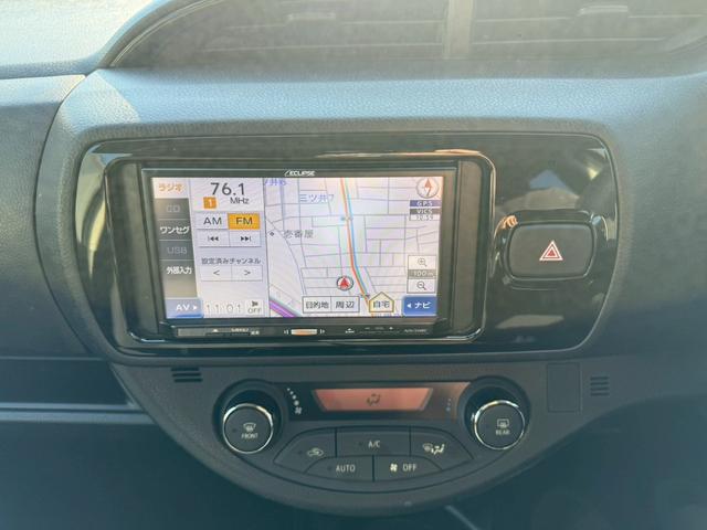 ヴィッツ ハイブリッドＦ　ナビ　バックカメラ　ＥＴＣ　スマートキー（3枚目）