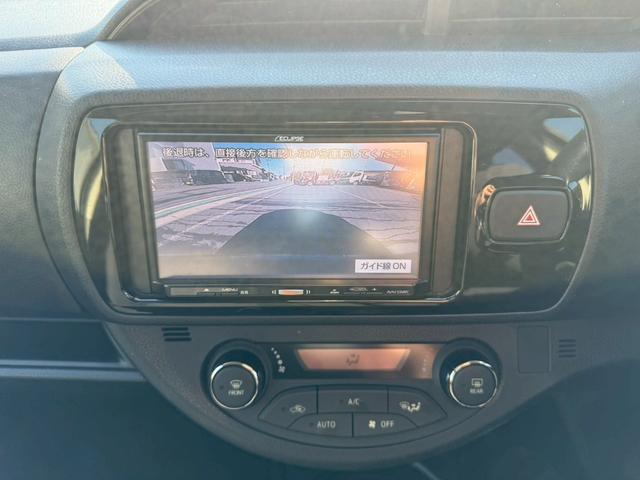 ヴィッツ ハイブリッドＦ　ナビ　バックカメラ　ＥＴＣ　スマートキー（4枚目）