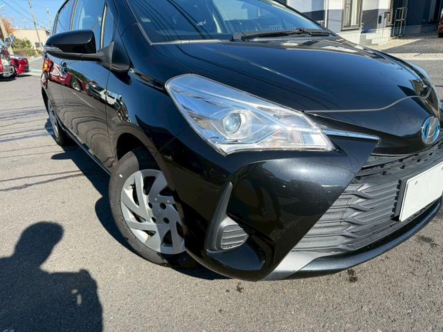 ヴィッツ ハイブリッドＦ　ナビ　バックカメラ　ＥＴＣ　スマートキー（13枚目）