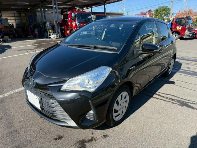 ヴィッツ ハイブリッドＦ　ナビ　バックカメラ　ＥＴＣ　スマートキー（14枚目）