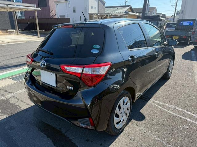 ヴィッツ ハイブリッドＦ　ナビ　バックカメラ　ＥＴＣ　スマートキー（16枚目）