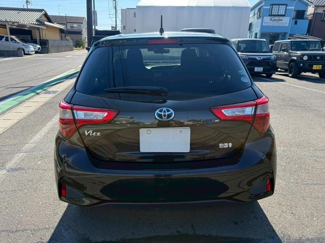 ヴィッツ ハイブリッドＦ　ナビ　バックカメラ　ＥＴＣ　スマートキー（19枚目）