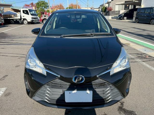 ヴィッツ ハイブリッドＦ　ナビ　バックカメラ　ＥＴＣ　スマートキー（20枚目）