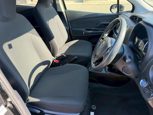 ヴィッツ ハイブリッドＦ　ナビ　バックカメラ　ＥＴＣ　スマートキー（23枚目）