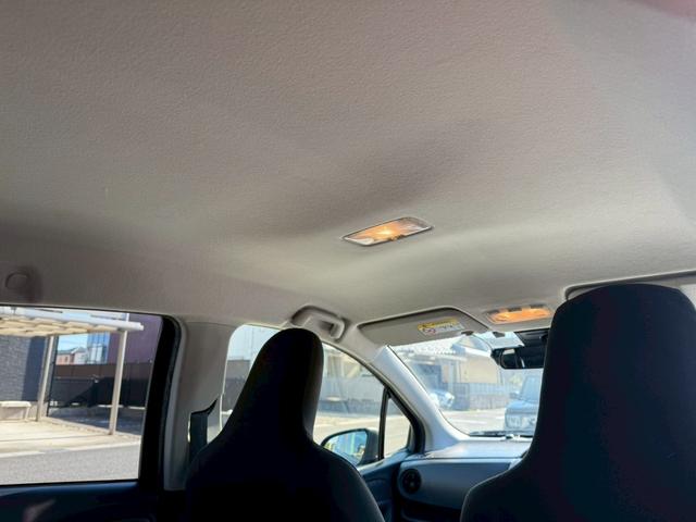 ヴィッツ ハイブリッドＦ　ナビ　バックカメラ　ＥＴＣ　スマートキー（30枚目）