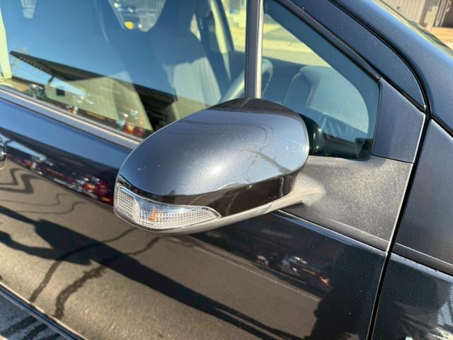 ヴィッツ ハイブリッドＦ　ナビ　バックカメラ　ＥＴＣ　スマートキー（32枚目）